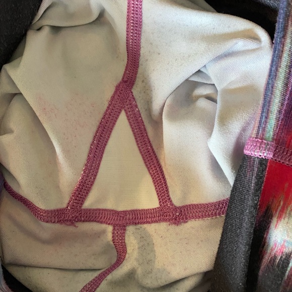 Lululemon multi colour crop - Picture 4 of 4